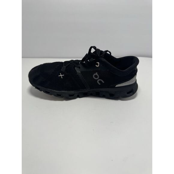 On Running Black Athletic Shoes - Picture 5 of 7